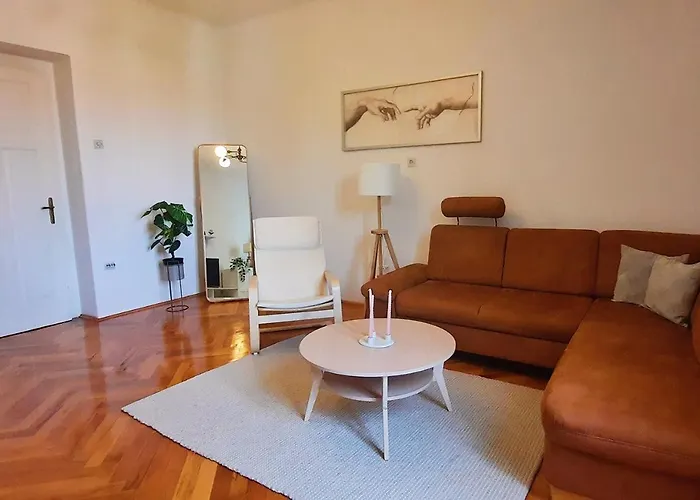 Apartment Spacious Near Old Town Split