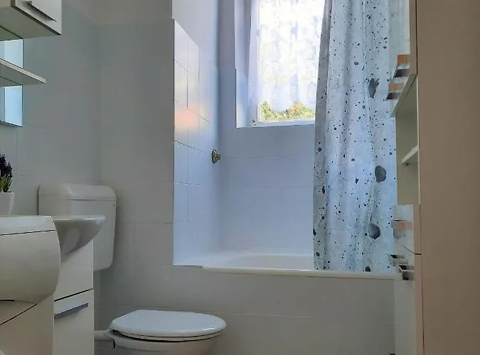 Spacious Near Old Town