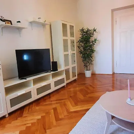 アパート Spacious Near Old Town